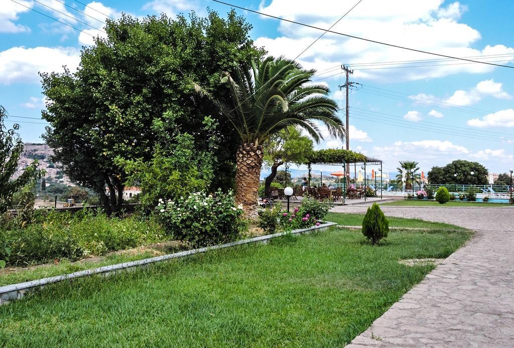 Marianthi Paradise Mithymna Exterior photo